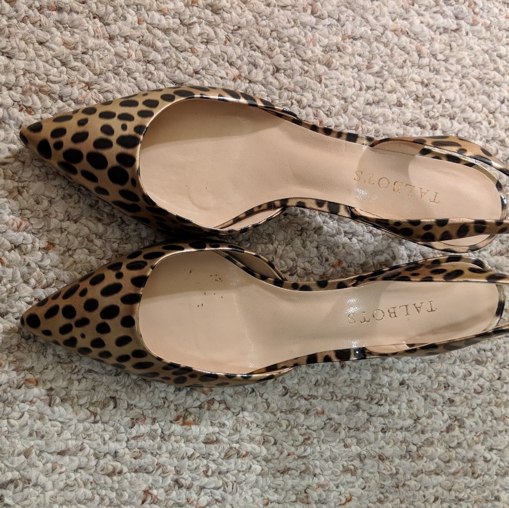 EUC Talbot' Size 8W Kitten Heel Leopard Slingbacks
